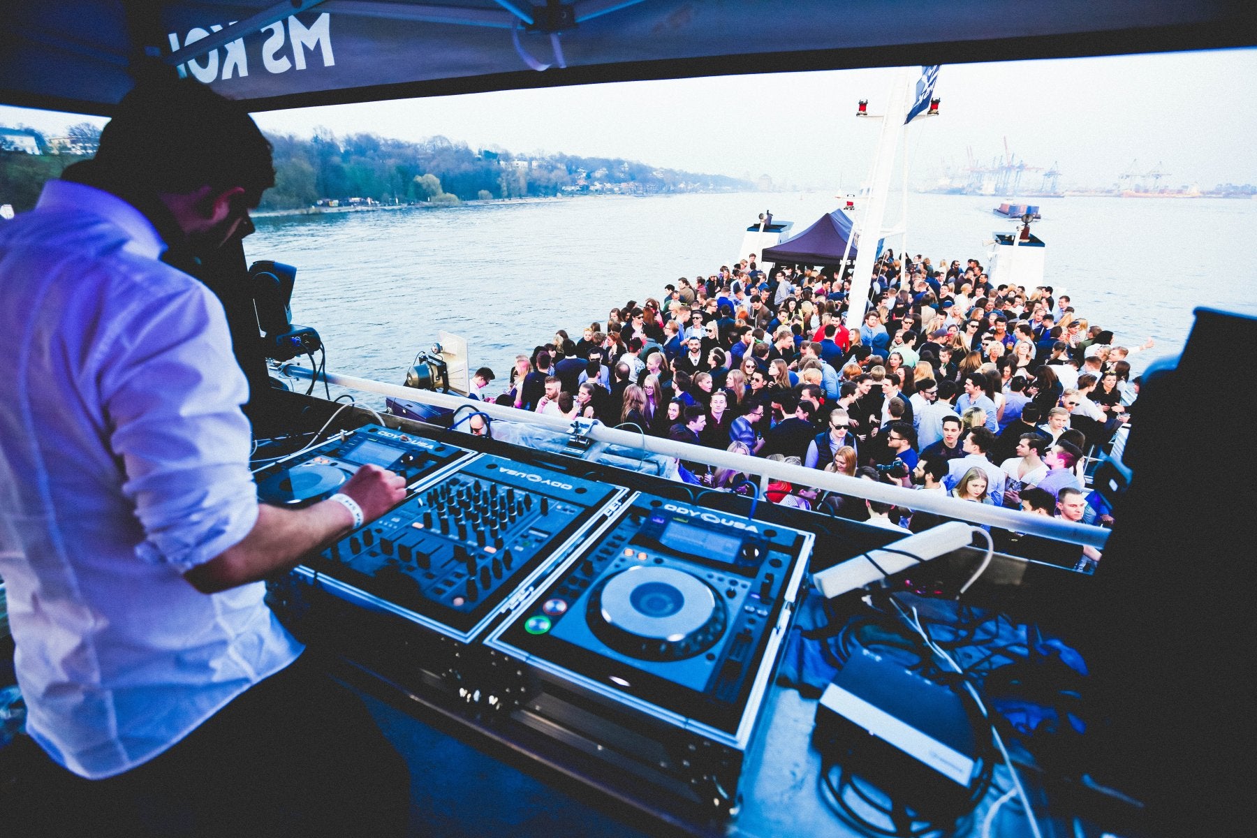 Sa, 29.08. // MEGA 90iger, 2000er & 2010er DAY Cruise