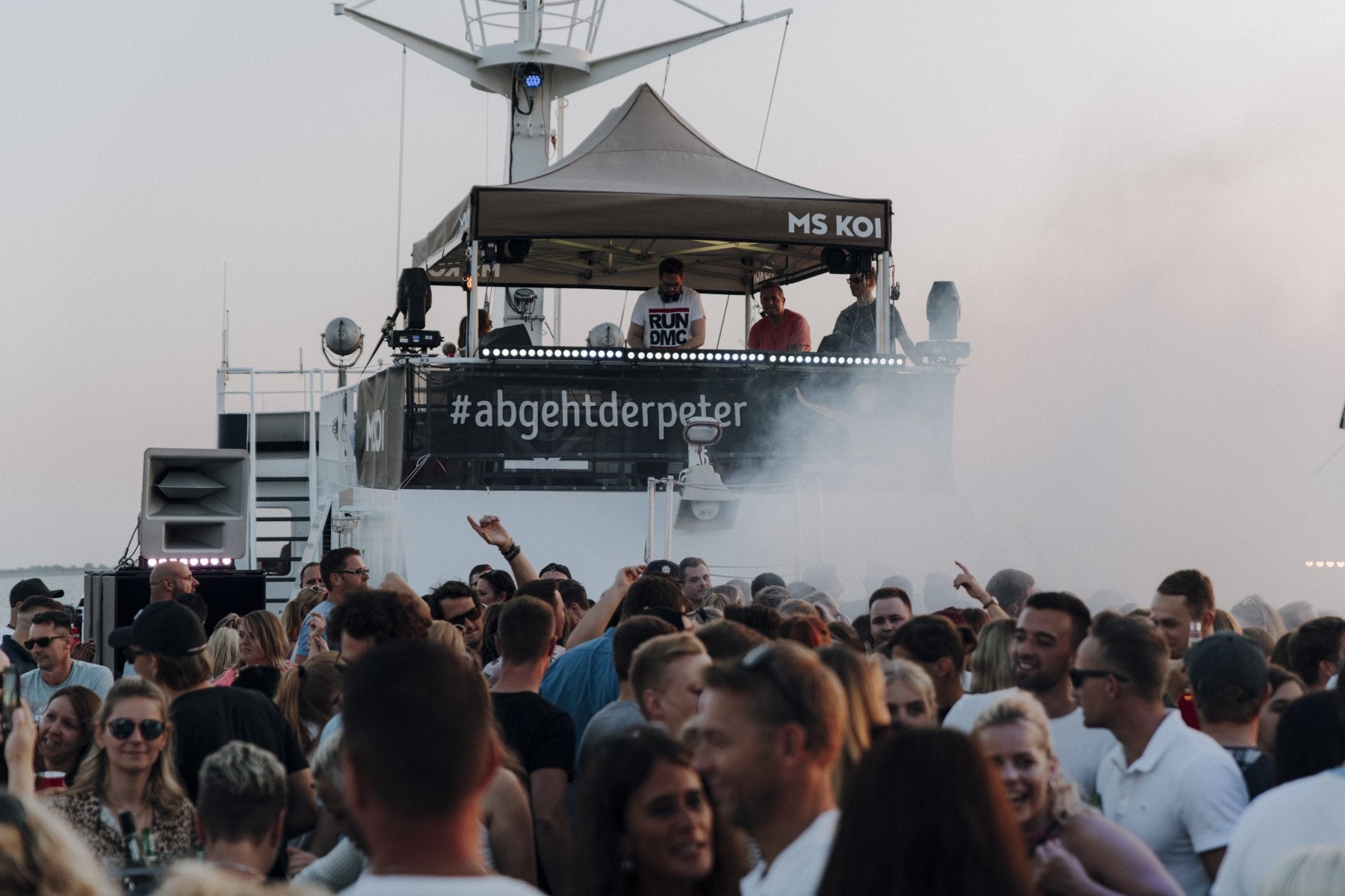 Do, 09.07. // Boat Party: 90er, 2000er & 2010er Special Timmendorf